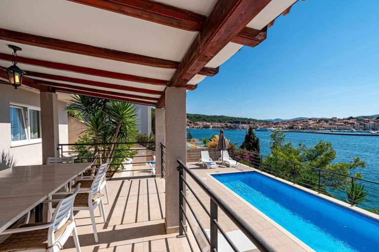 House Vela Luka