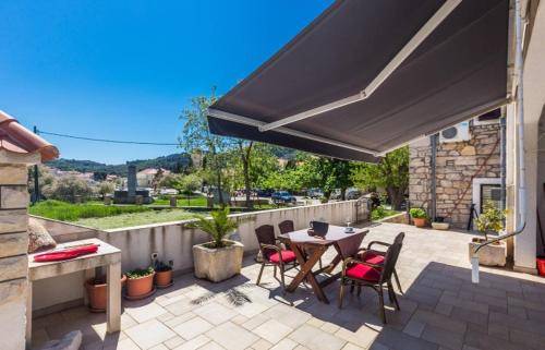 Apartma Otok Rava