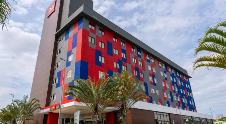 Ibis Porto Alegre Assis Brasil — photo 2