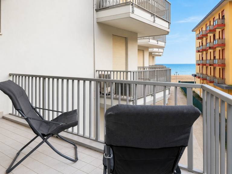 Holiday apartment with patio | Beach nearby | Pet-friendly in Jesolo