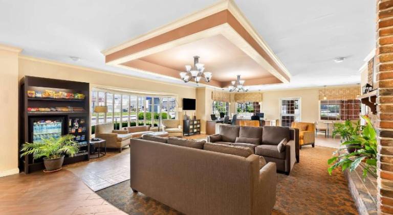 Best Western Coach House — photo 2
