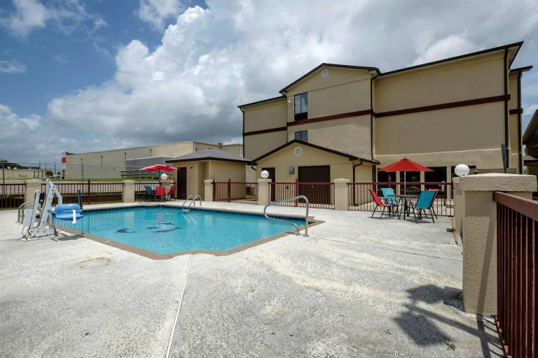 Red Roof Inn & Suites Mobile SW - I-10 — photo 4