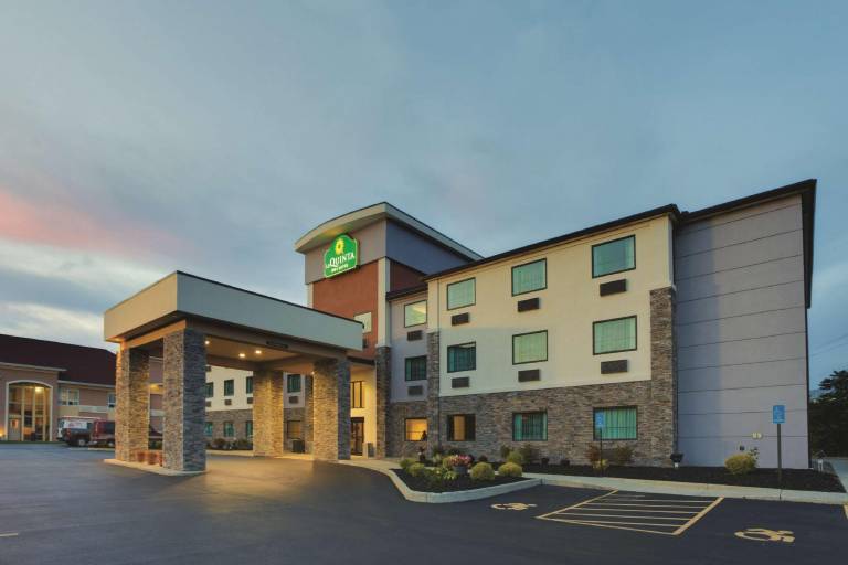 La Quinta Inn & Suites by Wyndham Batavia in Batavia, NY