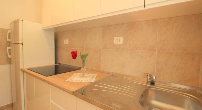 Apartment with 2 rooms for 5 persons — photo 5