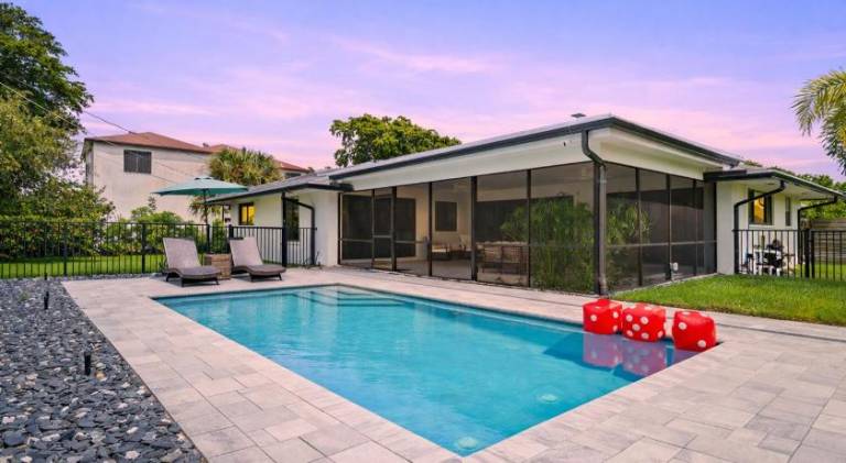 House with pool | Suitable for remote work | Dogs allowed in West Palm Beach, FL