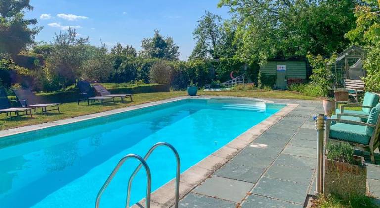 Vacation home with pool | Pets are welcome — photo 4