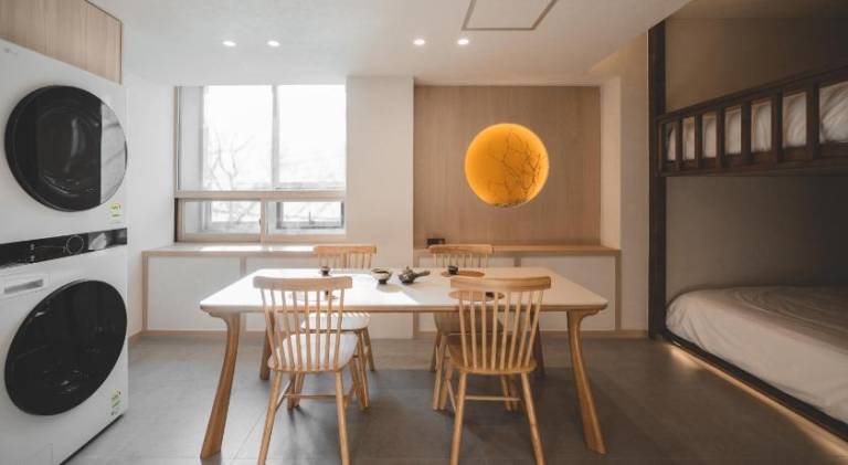 Apartment with jacuzzi — photo 3