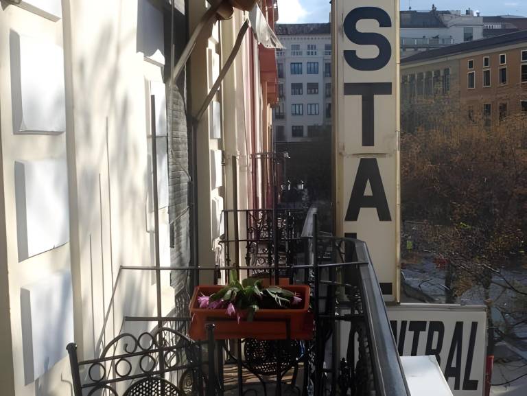 Hostel Central Zaragoza — photo 4