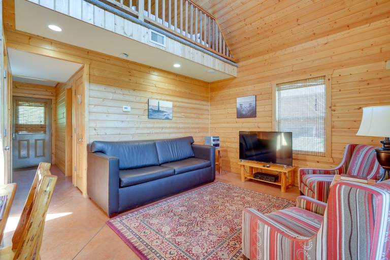 Cozy Columbia Cabin w/ Shared Lake Dock! — photo 4