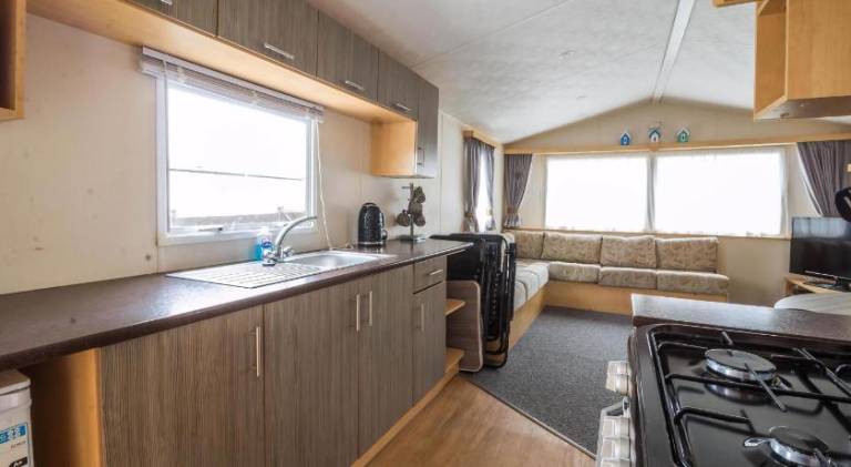 3 Bed, 8 Berth Caravan For Hire At St Osyth Park Near Clacton-On-Sea Ref 28039Cw — photo 4