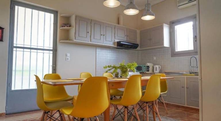 Fully equipped pleasant rental apartment with yard & terrace | Good for workation | Dogs allowed — photo 5