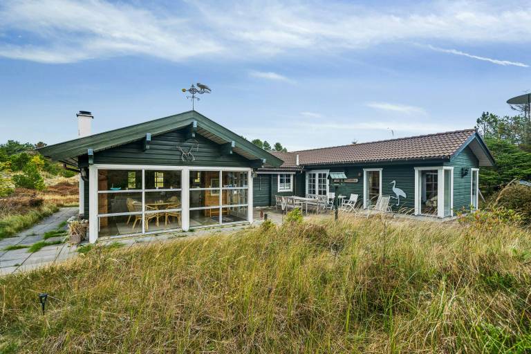 Vacation home with yard, patio & barbecue | Good for workation — photo 4