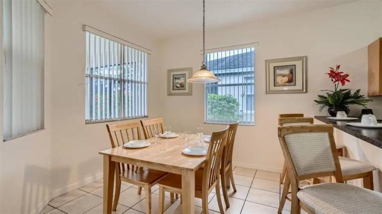 Fully equipped house with hot tub, garden & pool | Pet-friendly — photo 3