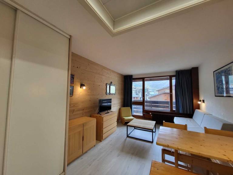 Southwest studio in Tignes, near slopes, 27 m² — photo 3