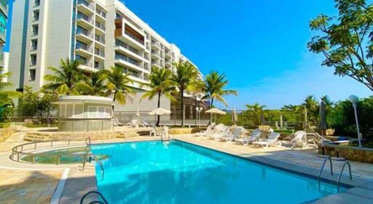 Exclusive Beachfront Penthouse: Private Pool, Amazing View — photo 4