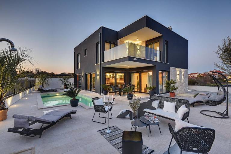 House with sauna, private pool & barbeque — photo 2