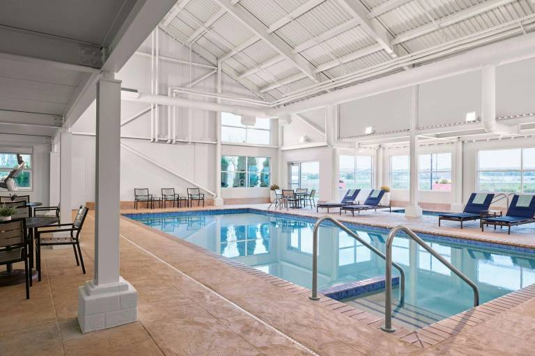 Delta Hotels Milwaukee Northwest