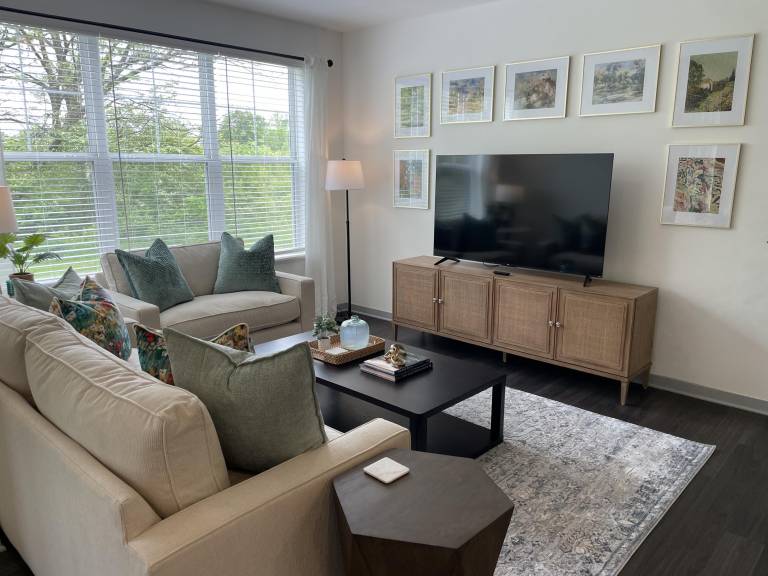 NEW Queen Of Dublin Designed For Monthly Stays