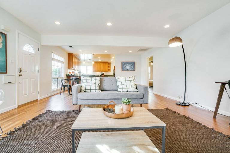 House  Sherman Oaks