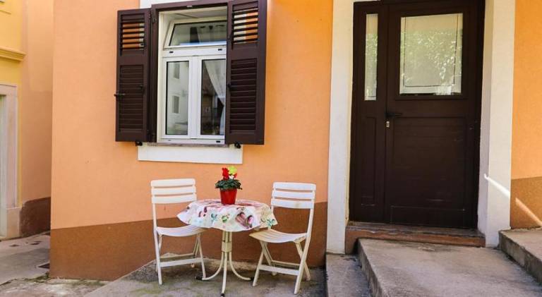 Rental apartment with 1 room for 3 persons in Lovran