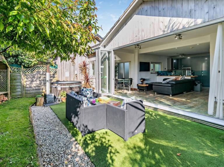 Cottage with garden & jacuzzi in Newquay