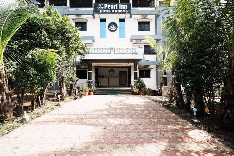House Khadakwasla Lake