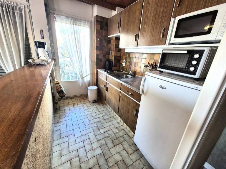Holiday apartment with pool — photo 3