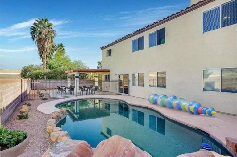 House Paradise