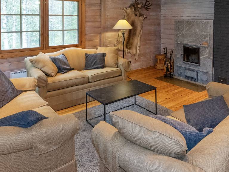 Vacation home with sauna & patio — photo 4