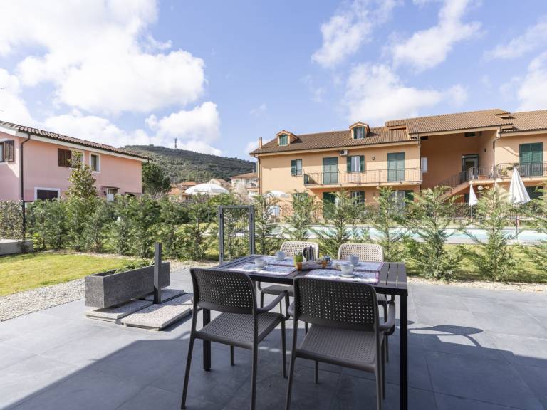 Holiday apartment with pool, grill & terrace — photo 5