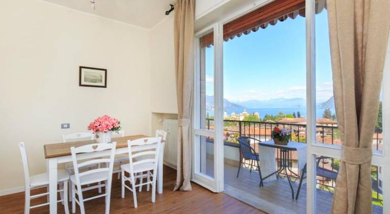 Pleasant rental apartment | Next to the beach | Pets allowed in Stresa