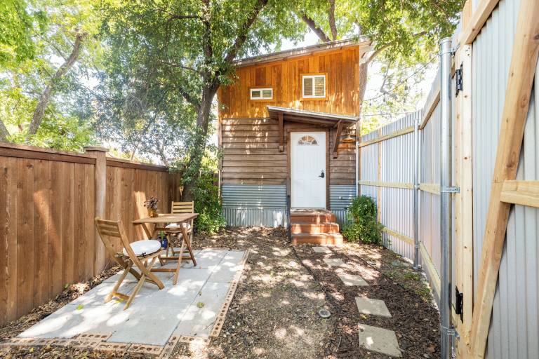 Cabin Rosewood