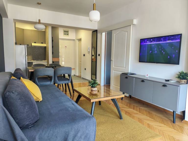Apartment Center