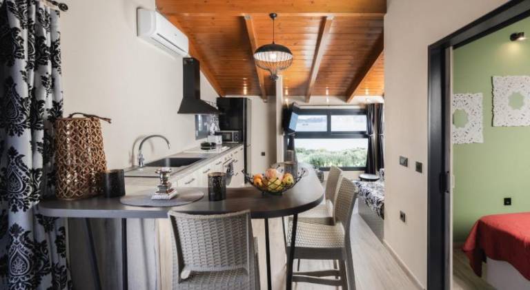 Villa with pool, patio & BBQ | Dogs allowed — photo 2
