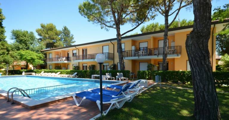Children-friendly holiday apartment with garden & pool | Pets allowed in Bibione
