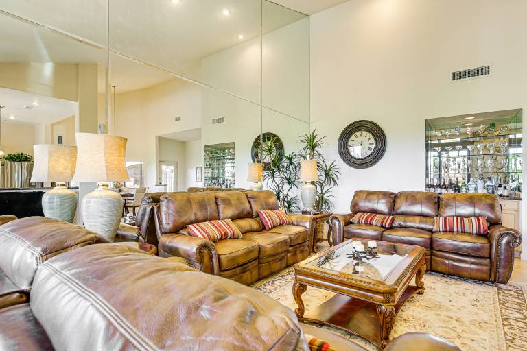 Community Pools & Golf Views: Palm Desert Condo! — photo 4