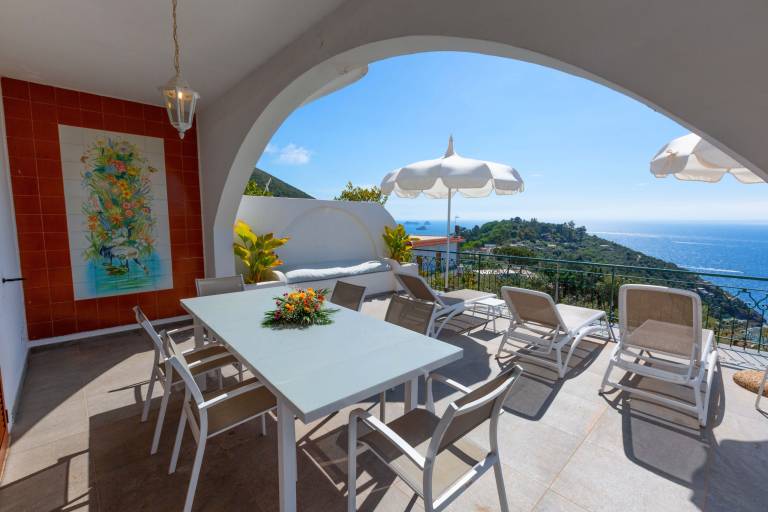 Children-friendly villa with terrace, barbecue & private pool | Next to the beach | Perfect for remote work | Pet-friendly — photo 3