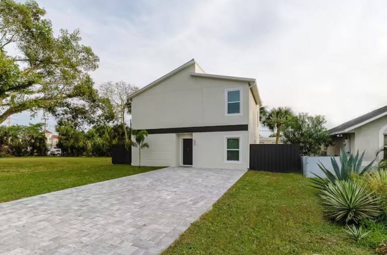House  Cocoa Beach