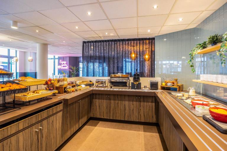 Ibis Styles Brussels Centre Stephanie Hotel — photo 2