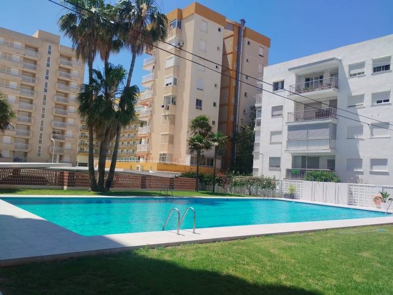Holiday apartment with pool, terrace & yard | Beach view — photo 3