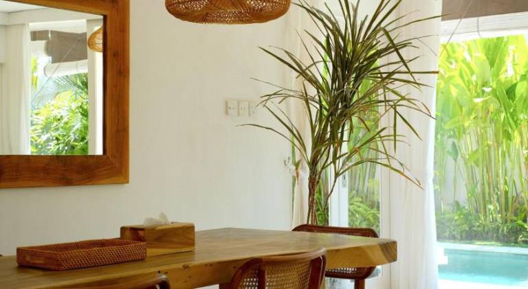 AmoR 1 Rare 3BR Sanctuary Steps from echo beach — photo 3