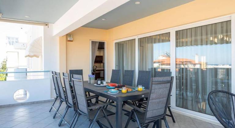 Apartment with terrace | Good for workation — photo 4