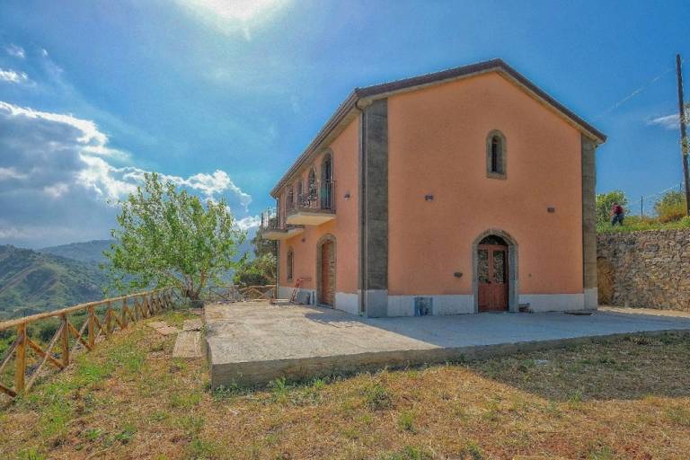 Casale Taormina