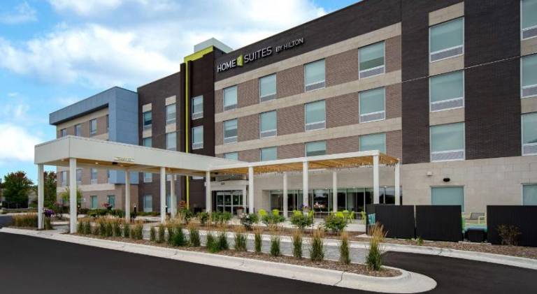 Home2 Suites by Hilton Grand Rapids Airport — photo 2