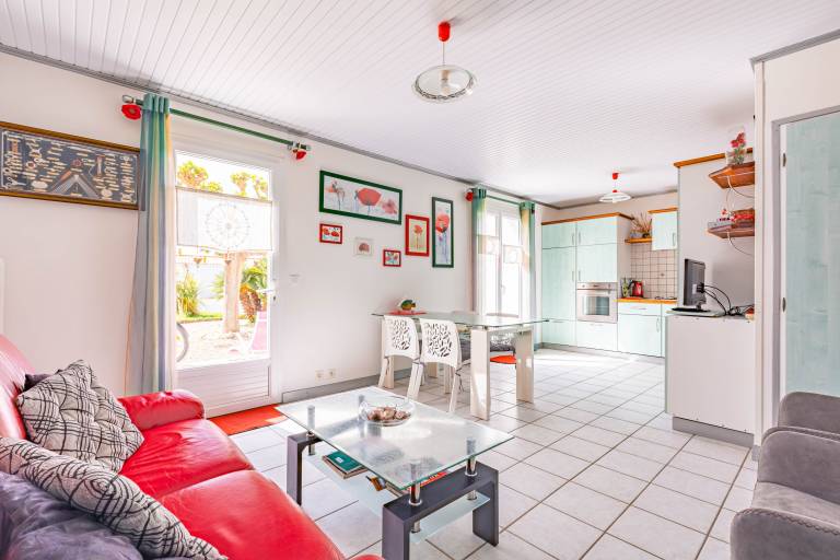Children-friendly wonderful house with terrace, barbecue & yard | Garden view | Beach nearby | Pets allowed — photo 3