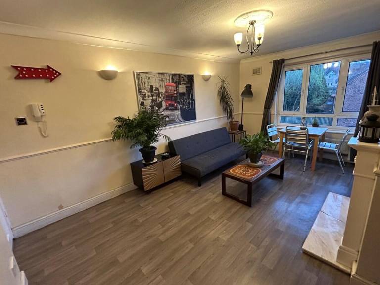 Brindley Place 3 rooms flat in Birmingham