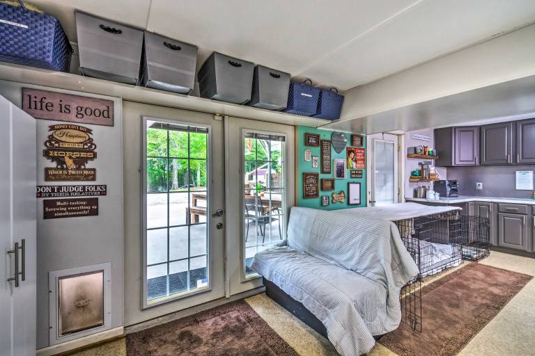 Mammoth Cave Rental on 50 Acres: Shared Amenities — photo 4