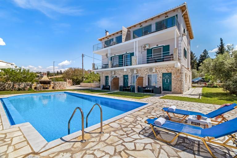 Gkountis Stone Apartment 3: Sea View, Shared Pool & Wi-Fi in Lefkada