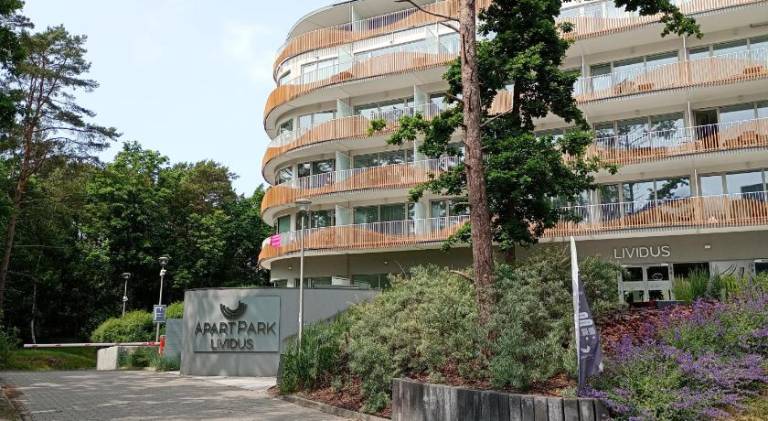Lovely holiday apartment with jacuzzi & pool | Next to the beach | Pets allowed in Swinoujscie