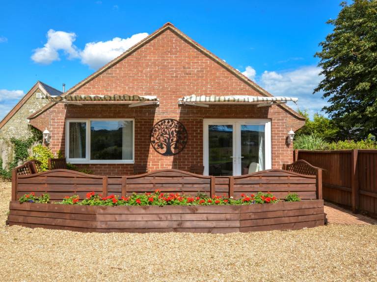 Cottage  Niton